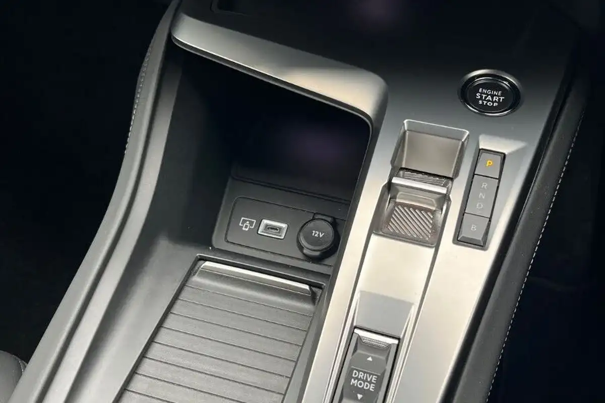 2024-peugeot-408-16-puretech-allure-premium-225ps-big-22