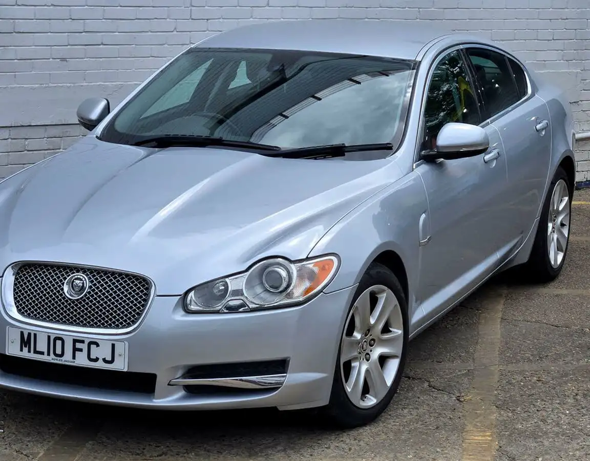 2010-jaguar-xf-30-premium-luxury-big-15