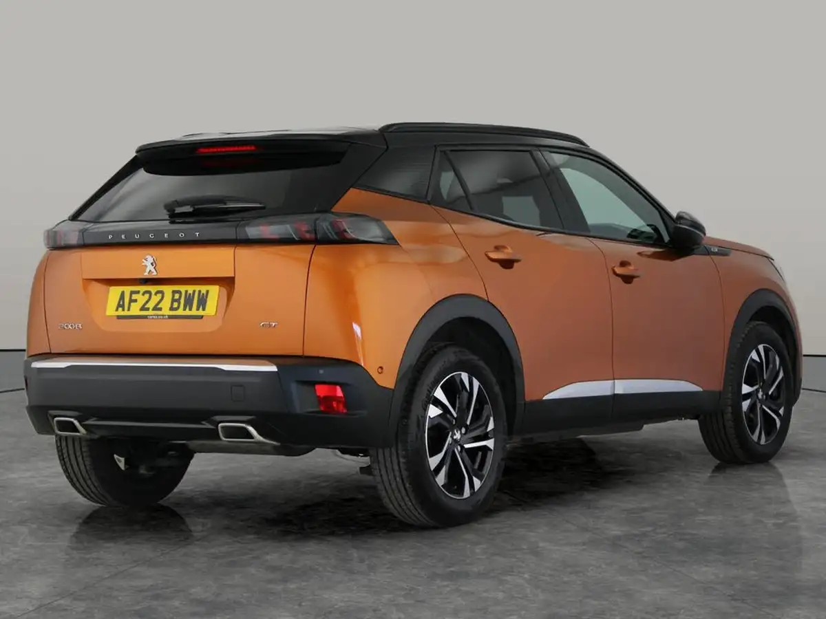 2022-peugeot-2008-suv-12-puretech-gt-big-7