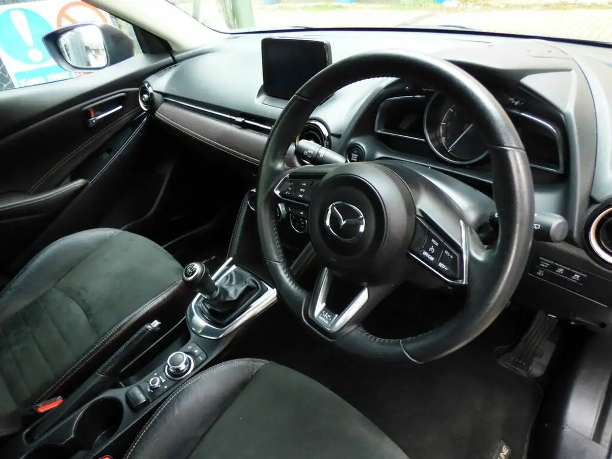 2017-mazda-mazda2-15-gt-sport-big-13