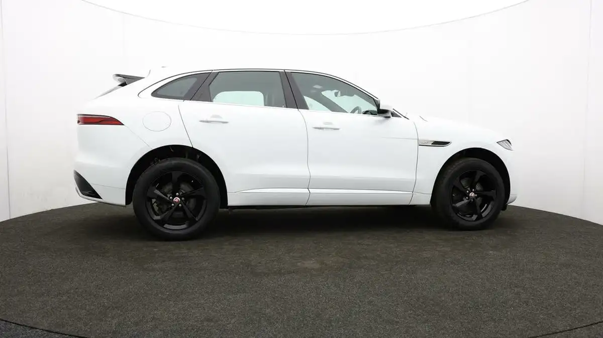 2022-jaguar-f-pace-20-d200-r-dynamic-s-big-23