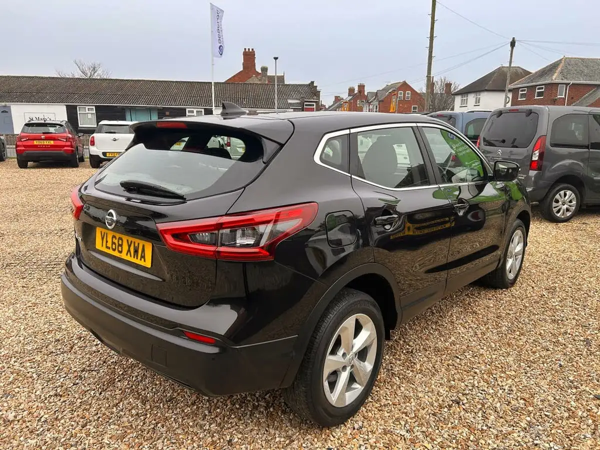 2019-nissan-qashqai-13-dig-t-acenta-premium-140ps-big-2