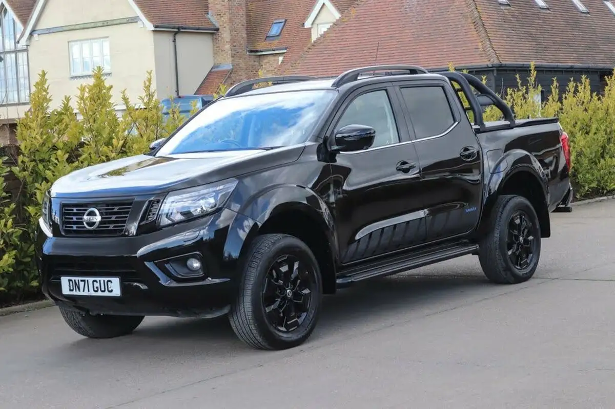 2021-nissan-navara-23dci-tt-n-guard-8-navileathersunroof-auto-big-2