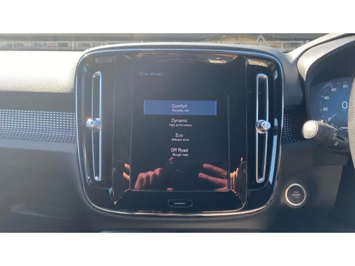2021-volvo-xc40-20-b4-r-design-pro-194bhp-auto-big-32
