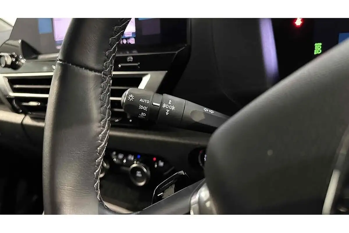 2021-citroen-c4-12-puretech-shine-plus-130ps-big-32