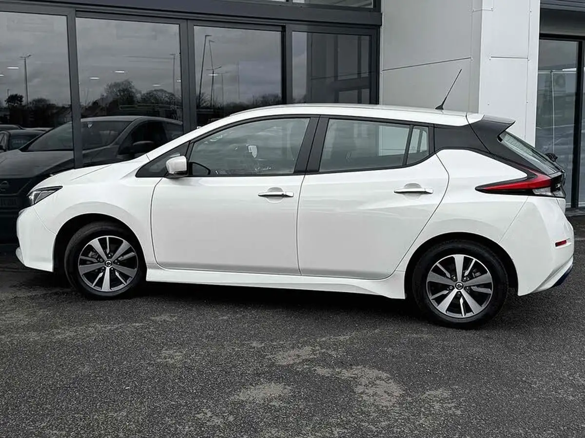 2022-nissan-leaf-e-acenta-big-17