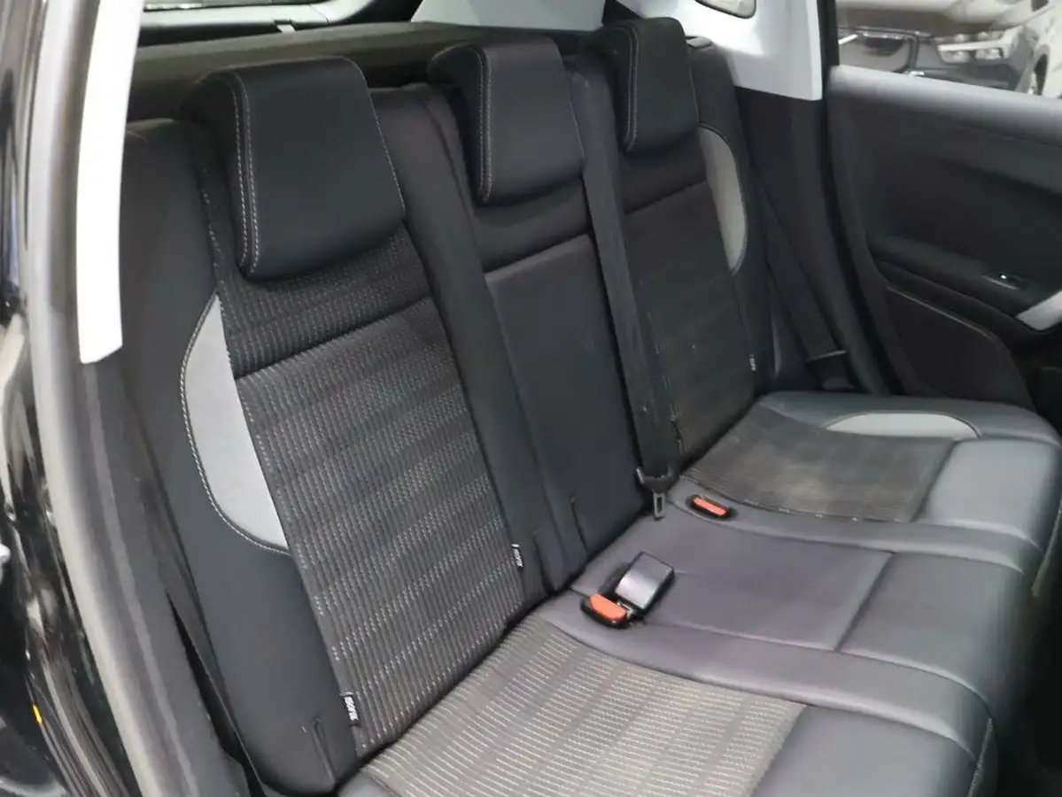 2019-peugeot-2008-suv-12-puretech-allure-premium-82bhp-big-9
