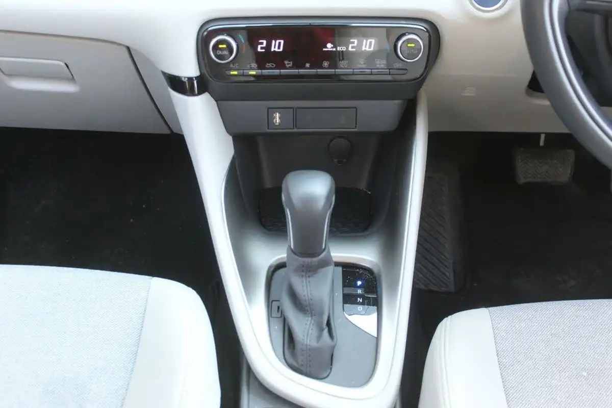 2022-toyota-yaris-cross-15-vvt-i-excel-city-packpan-roof-big-29