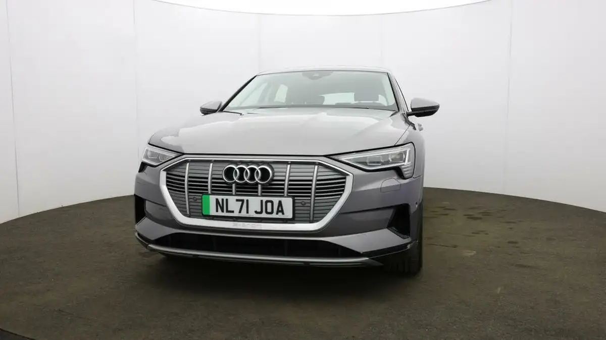 2021-audi-e-tron-50e-technik-station-wagon-big-43