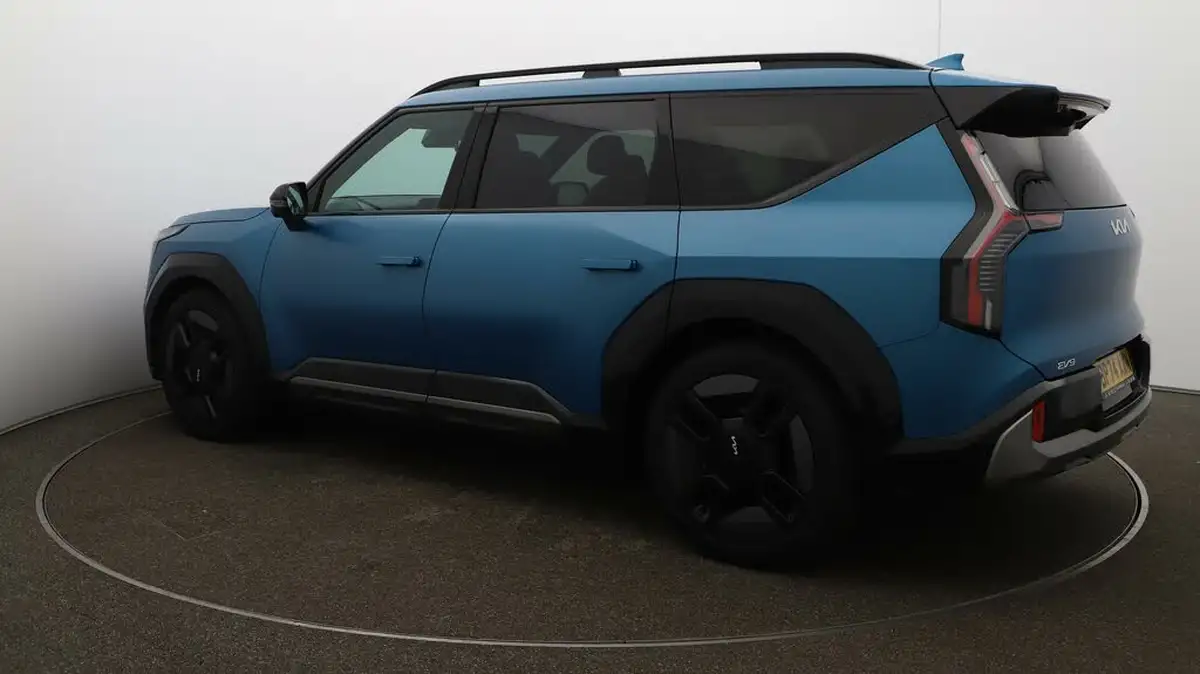 2025-kia-ev9-e-gt-line-s-7-big-38