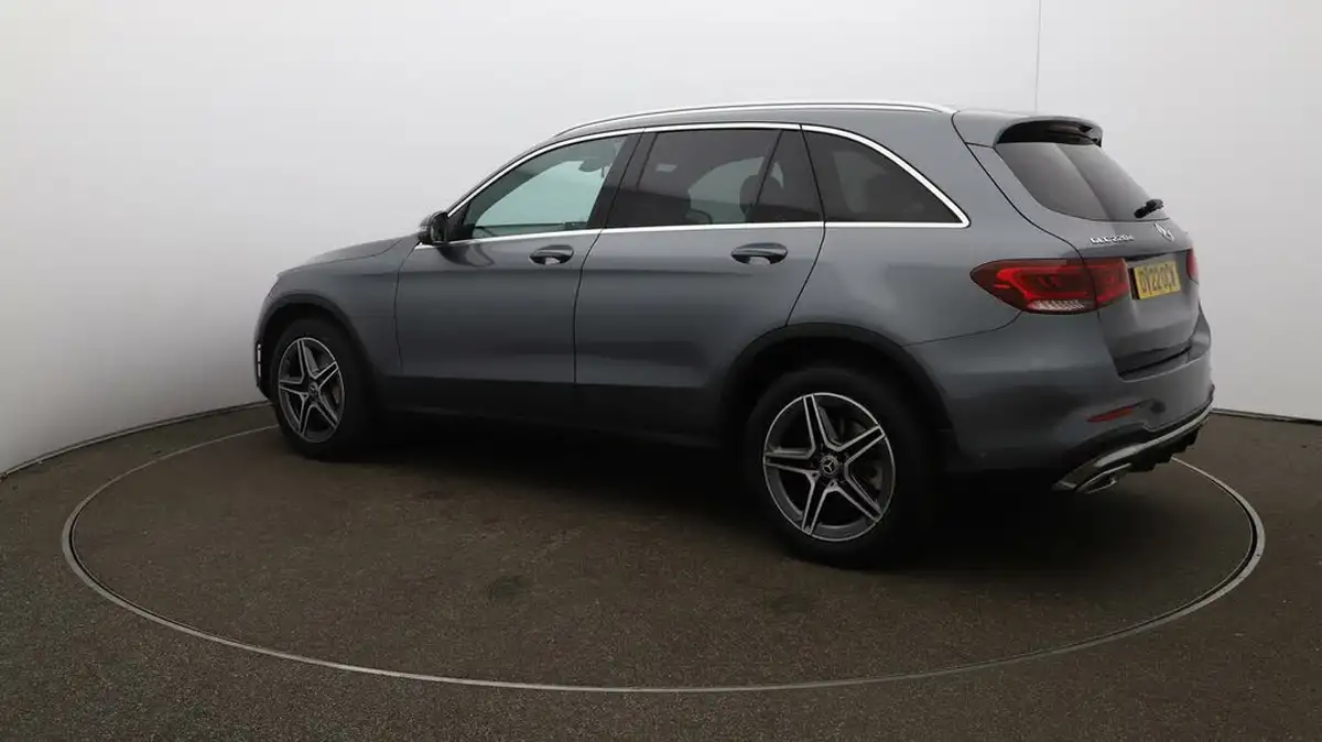 2022-mercedes-benz-glc-class-20d-glc220d-amg-line-195ps-station-wagon-5d-1950cc-4matic-plus-big-34