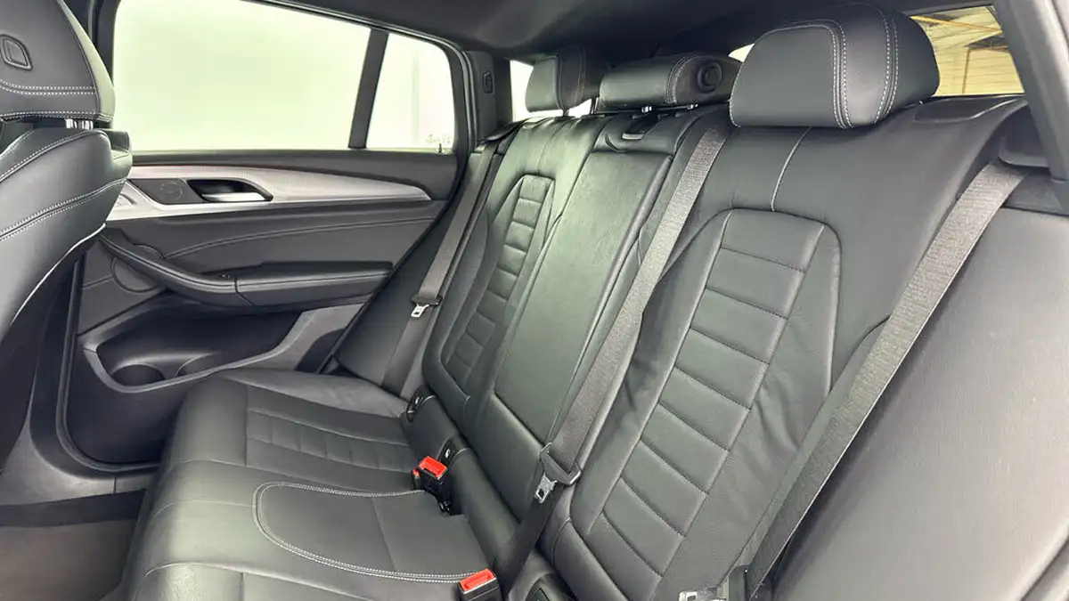 2019-bmw-x4-20td-xdrive20d-m-sport-big-13