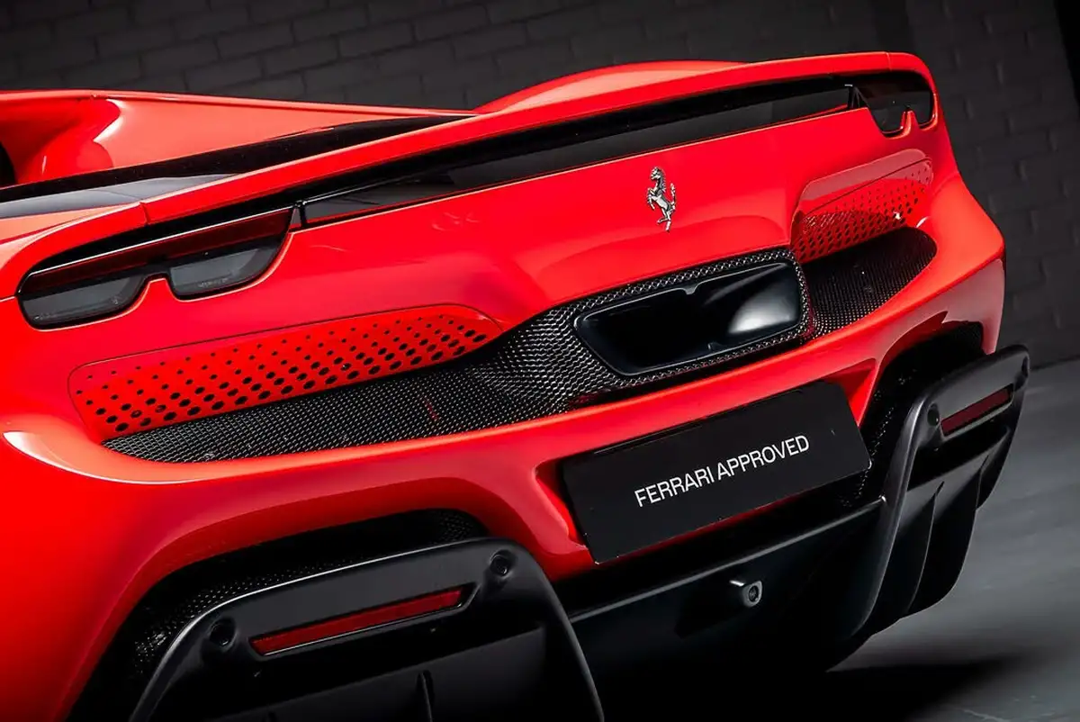 2022-ferrari-296-gtb-big-23