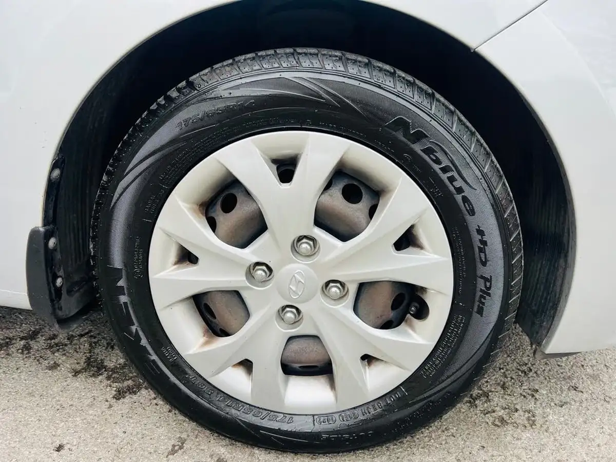2015-hyundai-i10-10-se-big-43