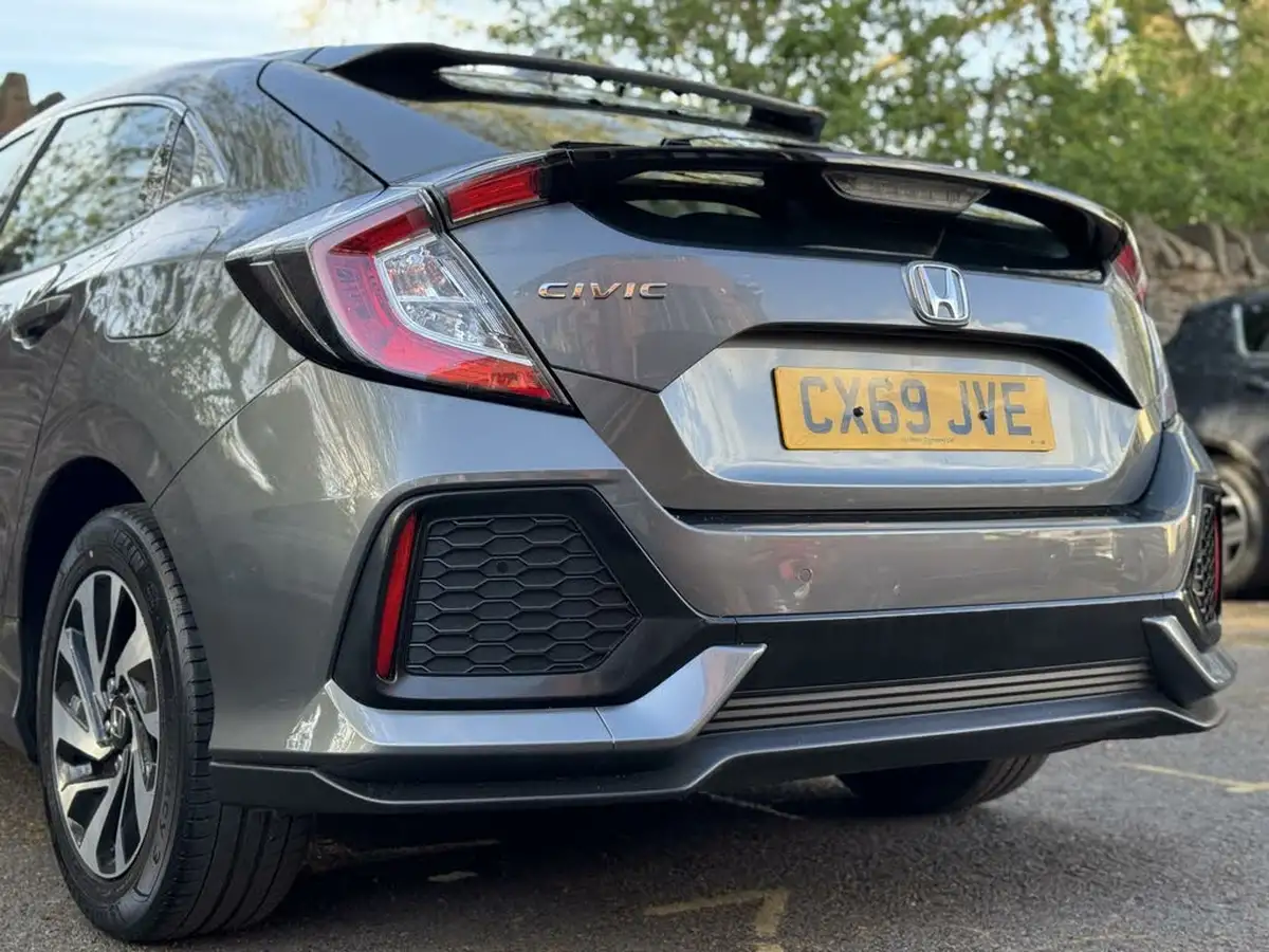 2019-honda-civic-10-vtec-turbo-se-hatchback-5d-big-14