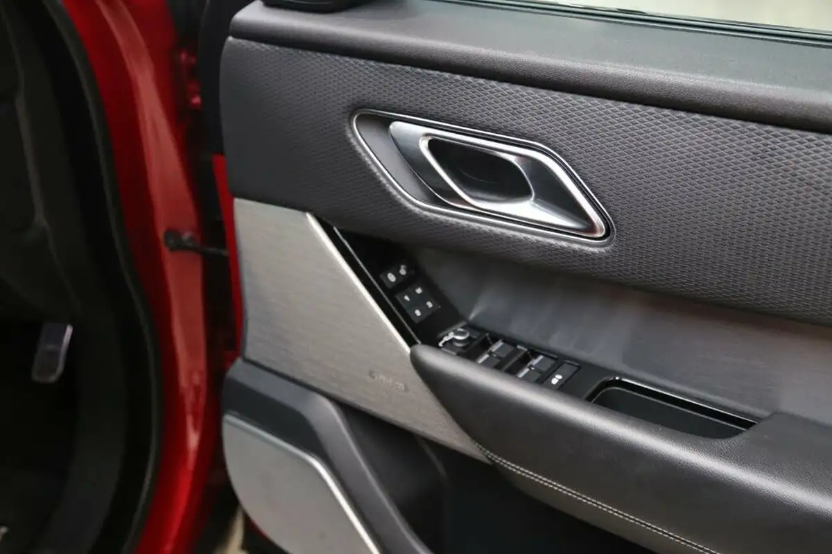 2018-land-rover-range-rover-velar-30-d300-r-dynamic-se-ss-big-33