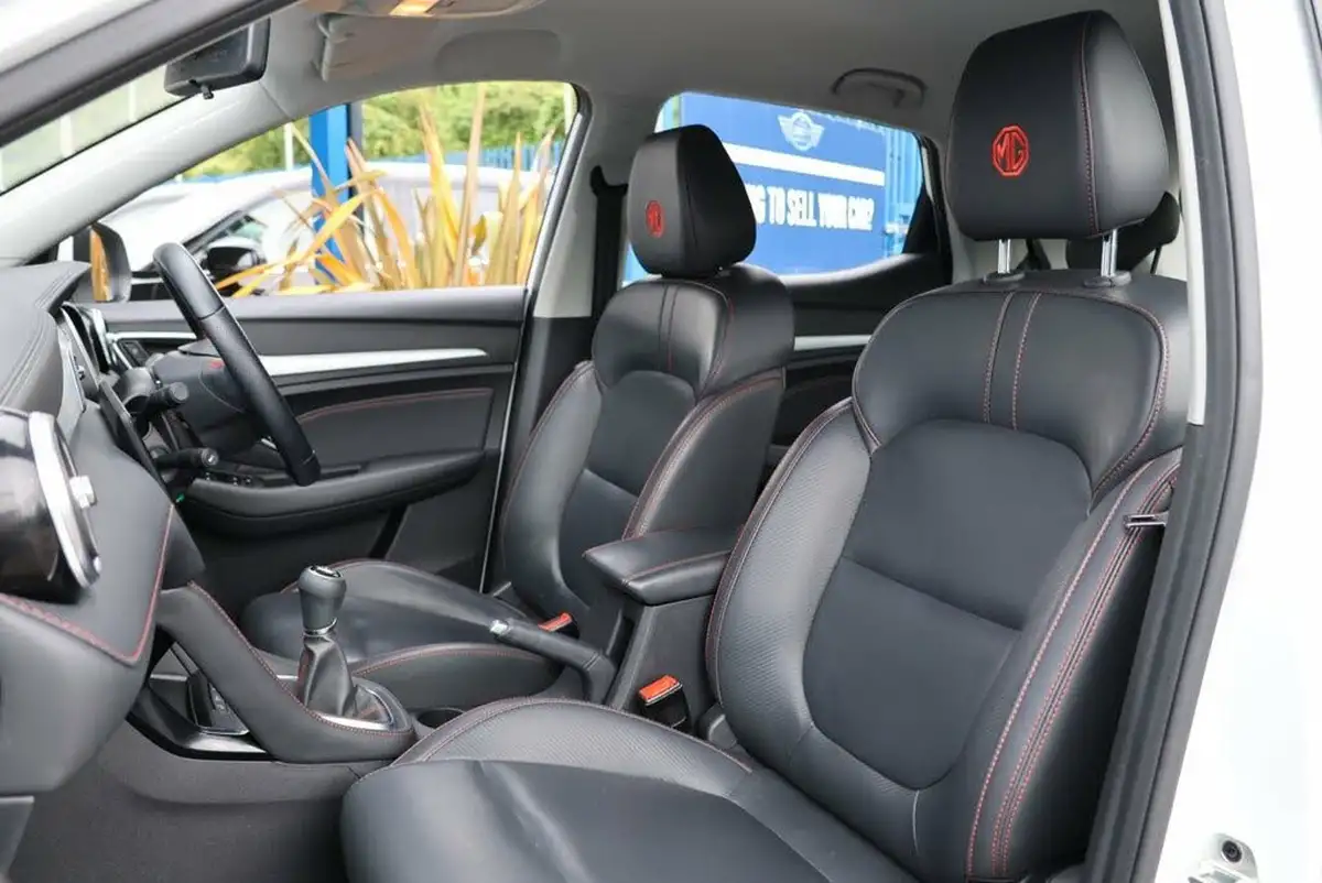 2021-mg-zs-suv-15-vti-tech-exclusive-big-10