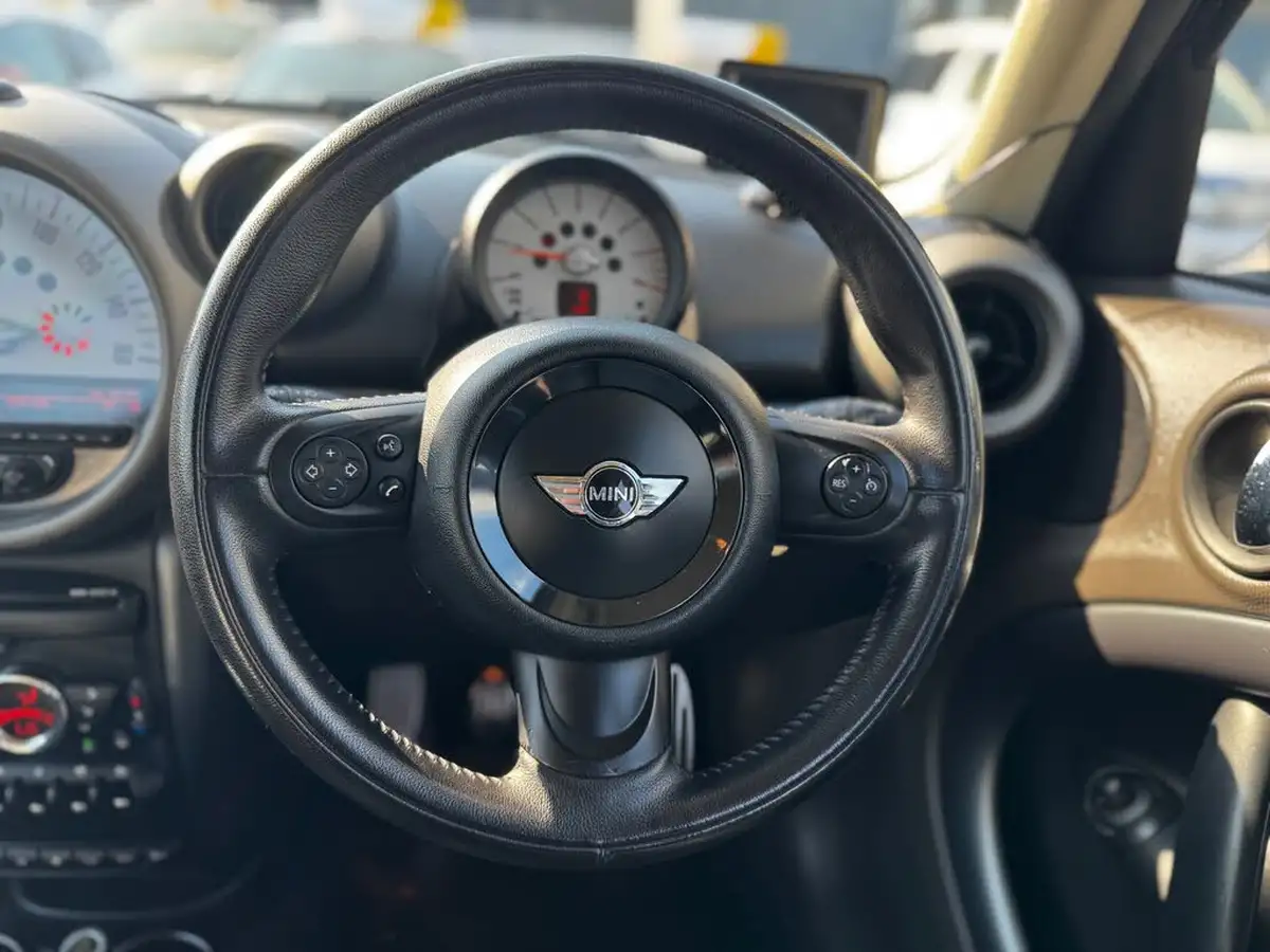 2012-mini-countryman-16-cooper-s-chili-big-11