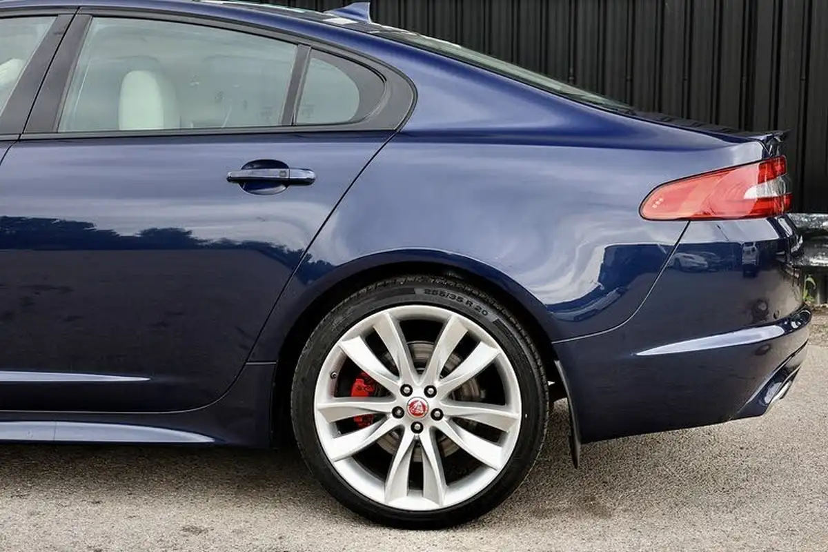 2014-jaguar-xf-30td-s-portfolio-saloon-4d-big-36