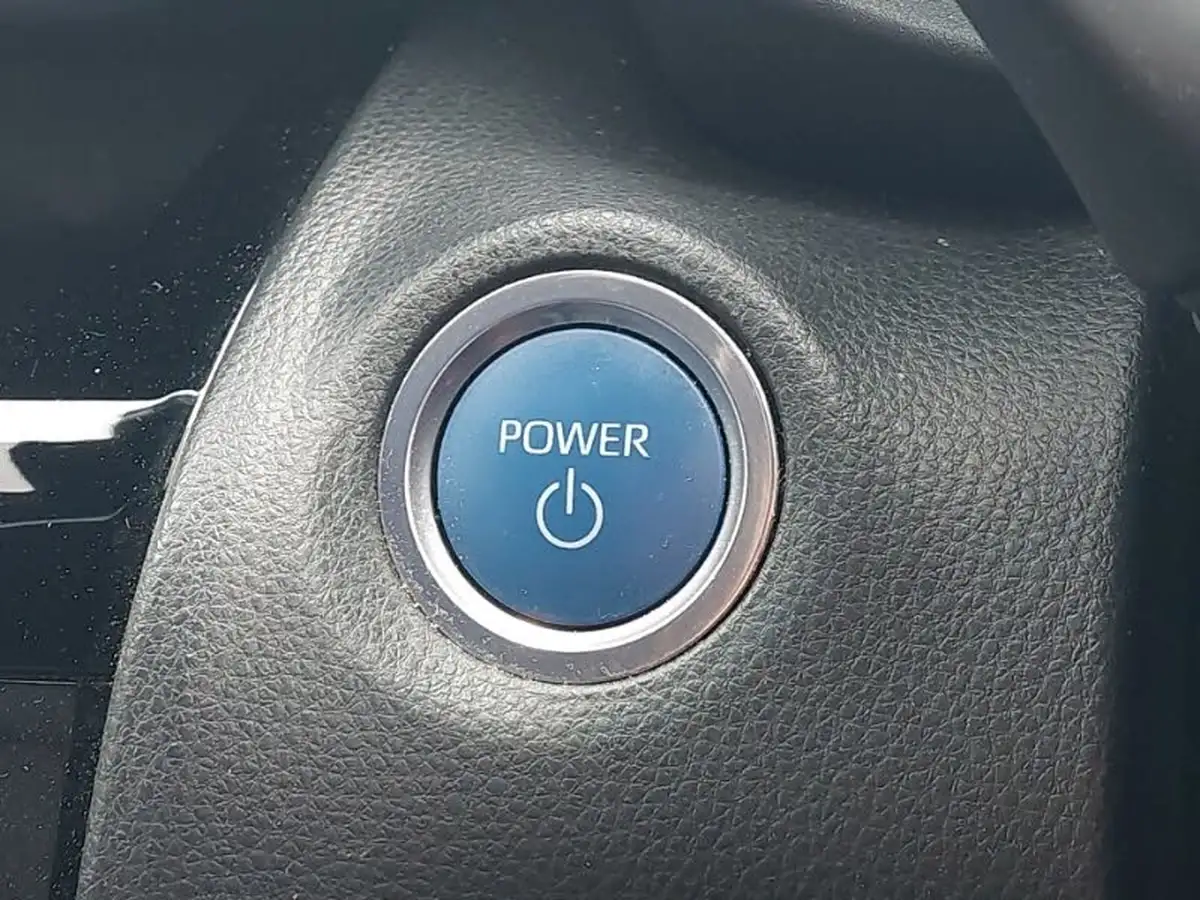 2022-toyota-yaris-cross-15-vvt-i-dynamic-big-18