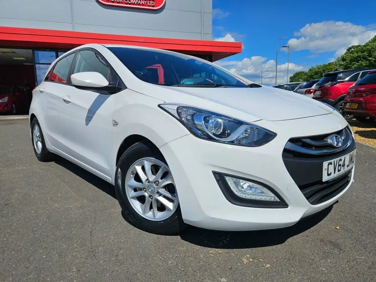 2014-hyundai-i30-16crdi-active-110ps-hatchback-5d-auto-big-3