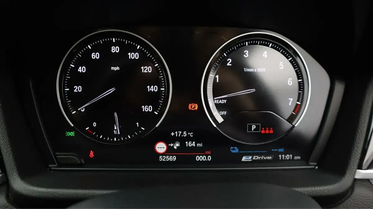2021-bmw-x1-15-xdrive-25e-phev-xline-big-10