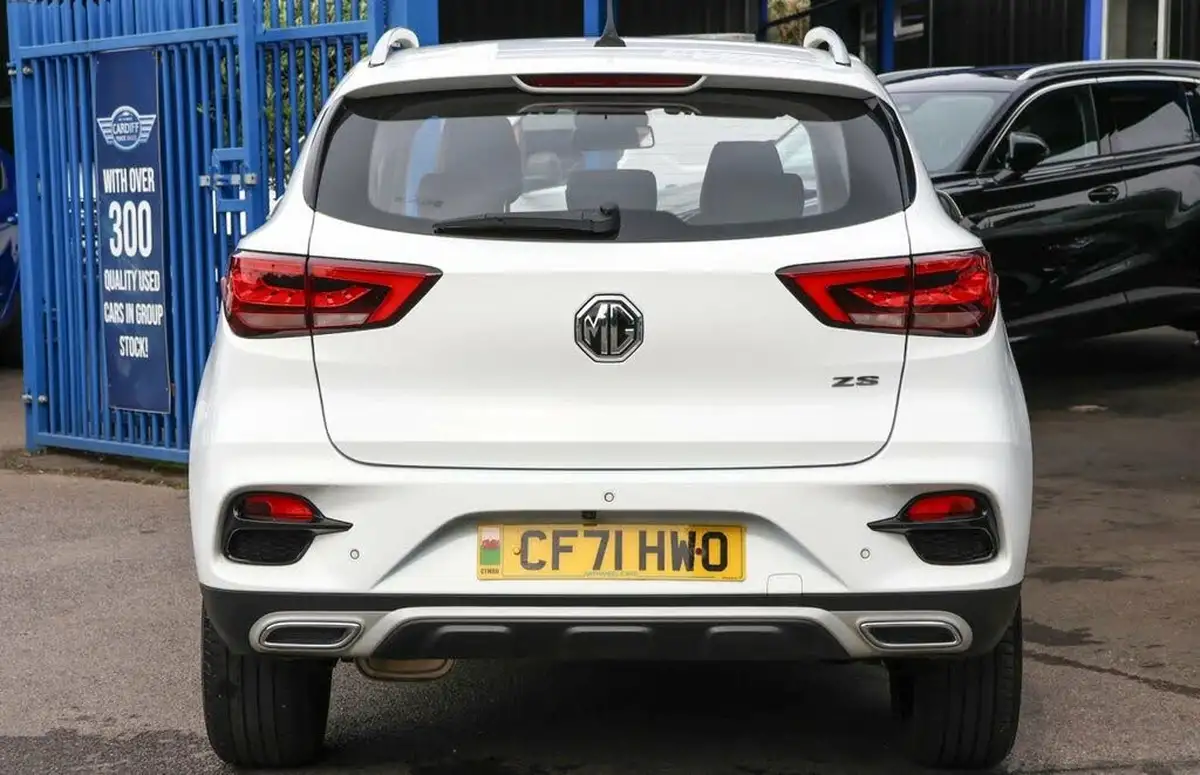 2021-mg-zs-suv-15-vti-tech-exclusive-big-15