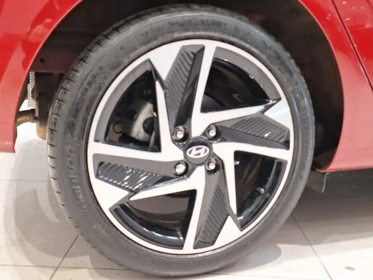 2024-hyundai-i10-10-premium-63ps-auto-big-11