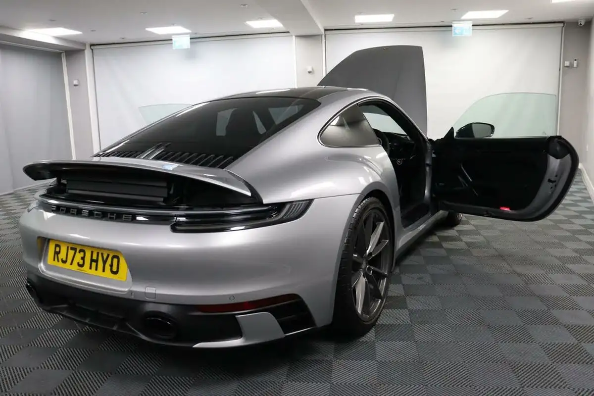 2024-porsche-911-30-carrera-t-385ps-coupe-big-23