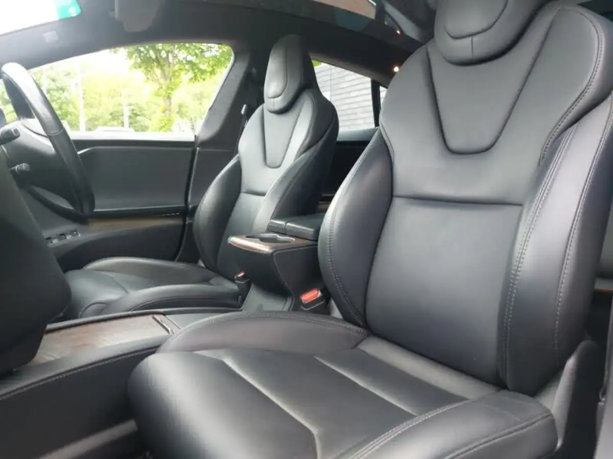 2019-tesla-model-s-e-long-range-big-11