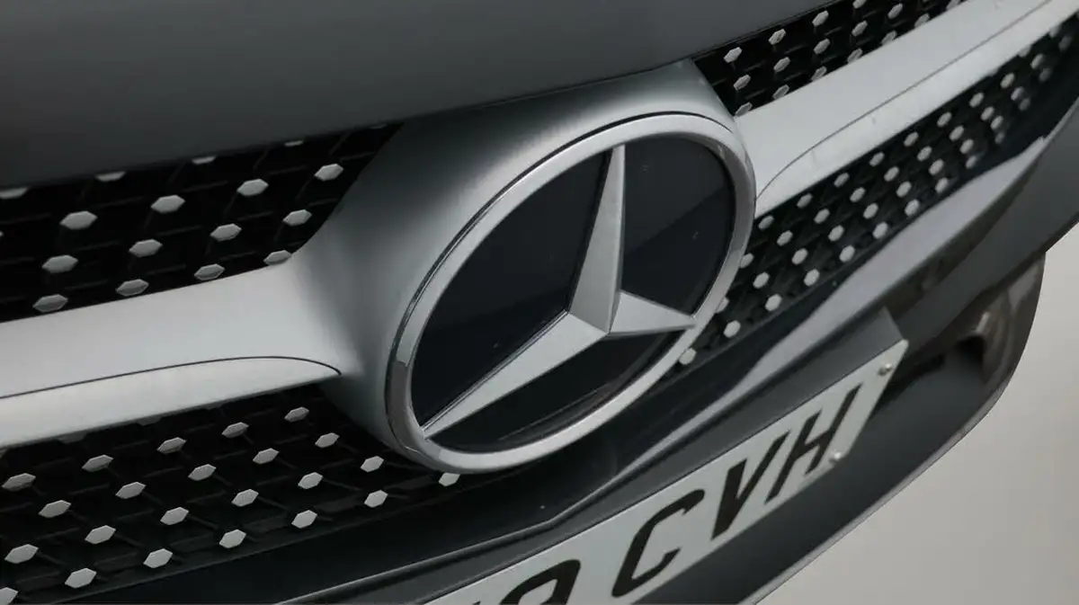 2019-mercedes-benz-c-class-20d-c300d-amg-line-244ps-premium-coupe-2d-big-21