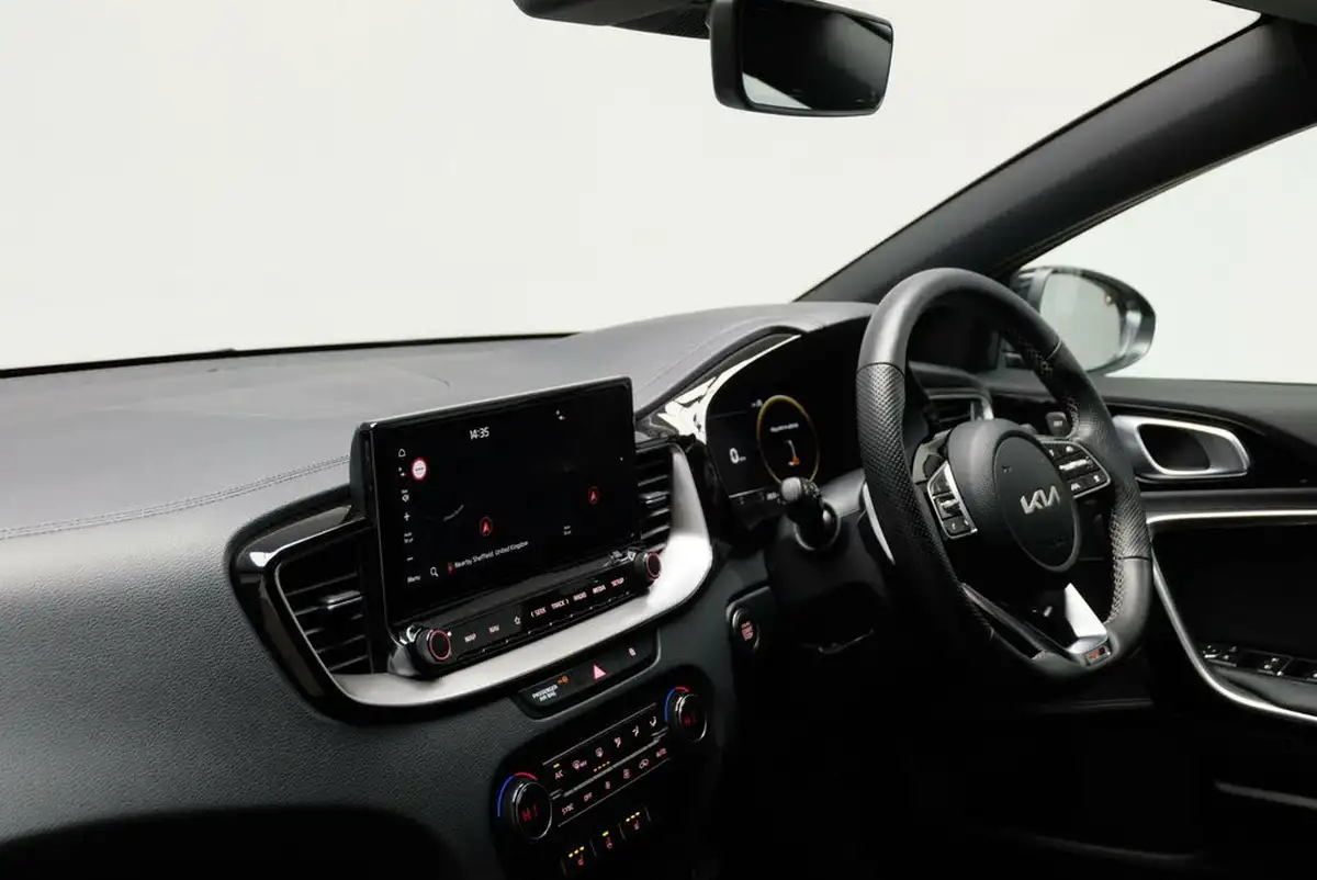 2024-kia-ceed-15-t-gdi-gt-line-s-138bhp-big-10