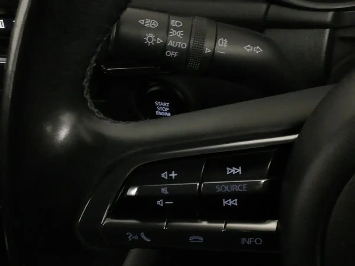 2022-mazda-mazda3-20-se-l-lux-122ps-hatchback-5d-big-17