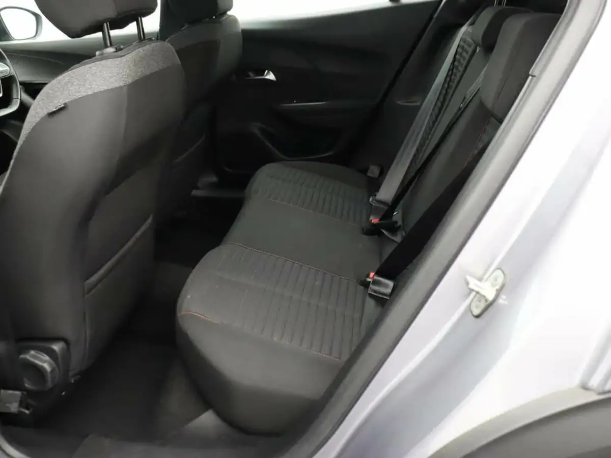 2020-peugeot-2008-suv-12-puretech-active-130bhp-eat8-big-14