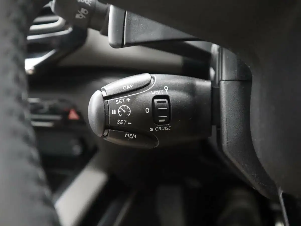 2022-citroen-c5-aircross-12-puretech-shine-plus-eat8-big-33