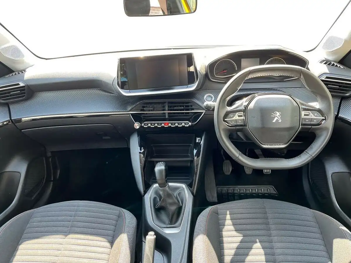 2022-peugeot-208-12-puretech-active-premium-75ps-big-7