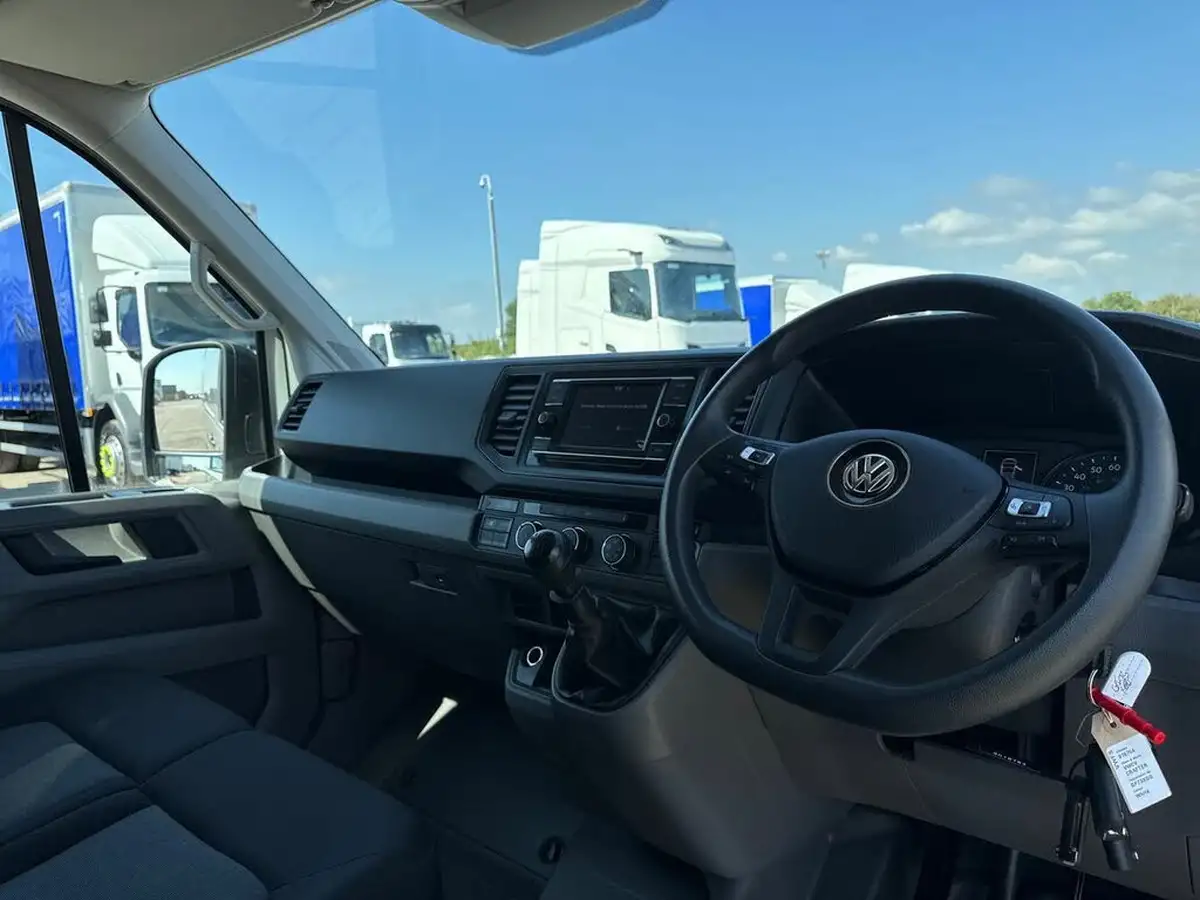 2023-volkswagen-crafter-20tdi-cr35-mwb-trendline-140pseu6d-big-4