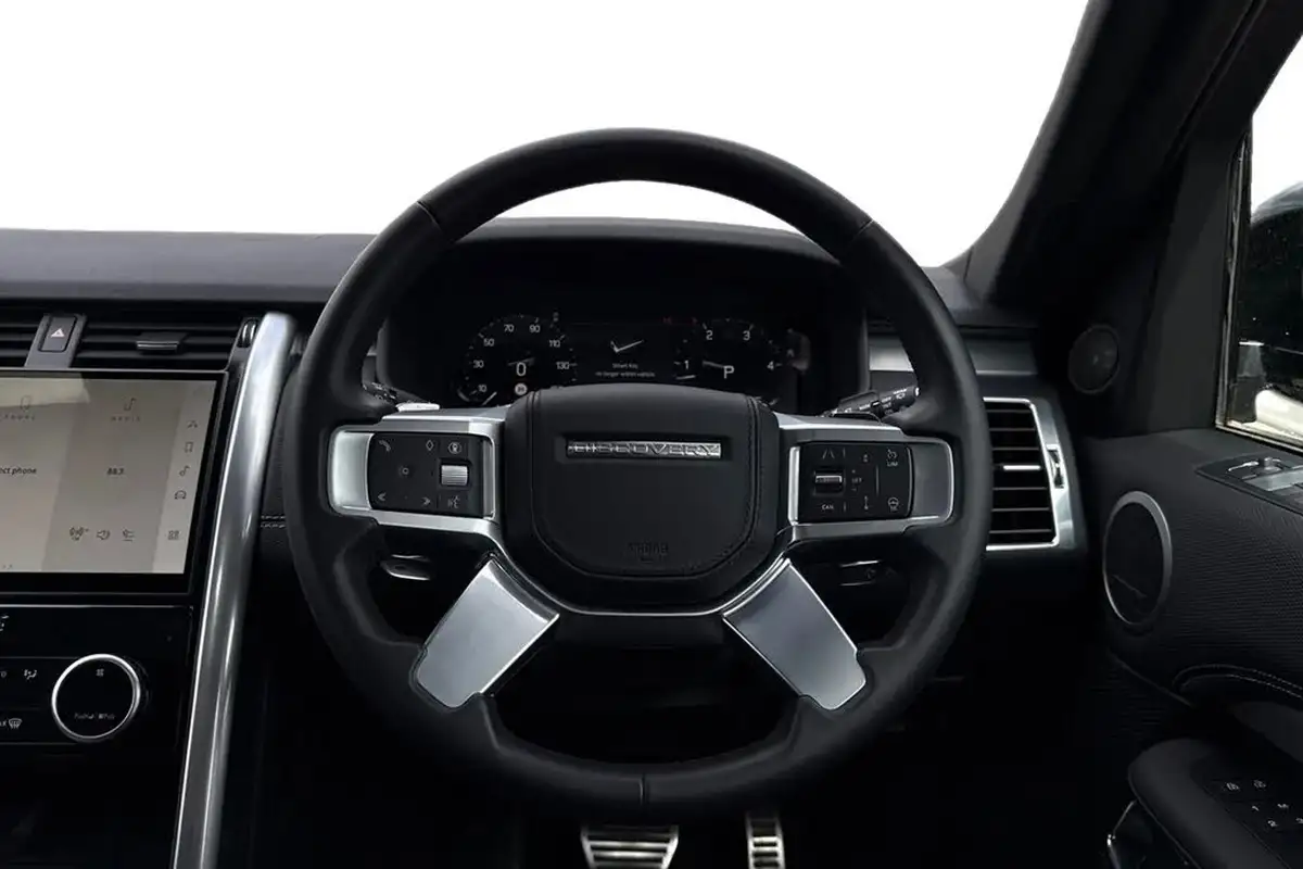 2023-land-rover-discovery-30-d300-dynamic-hse-big-15