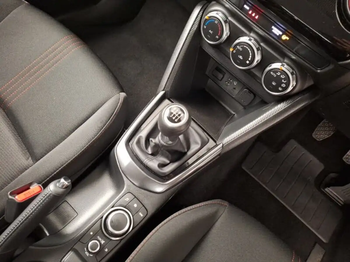 2024-mazda-mazda2-15-e-skyactiv-g-homura-big-10