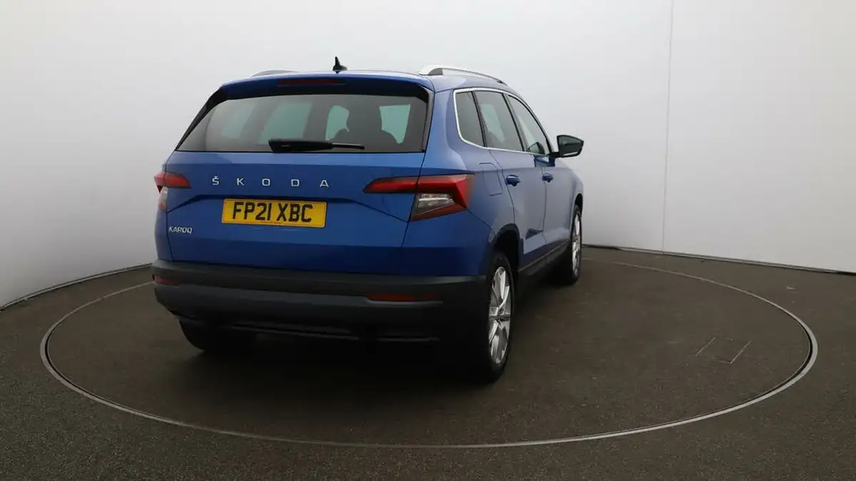 2021-skoda-karoq-15-tsi-se-l-big-55