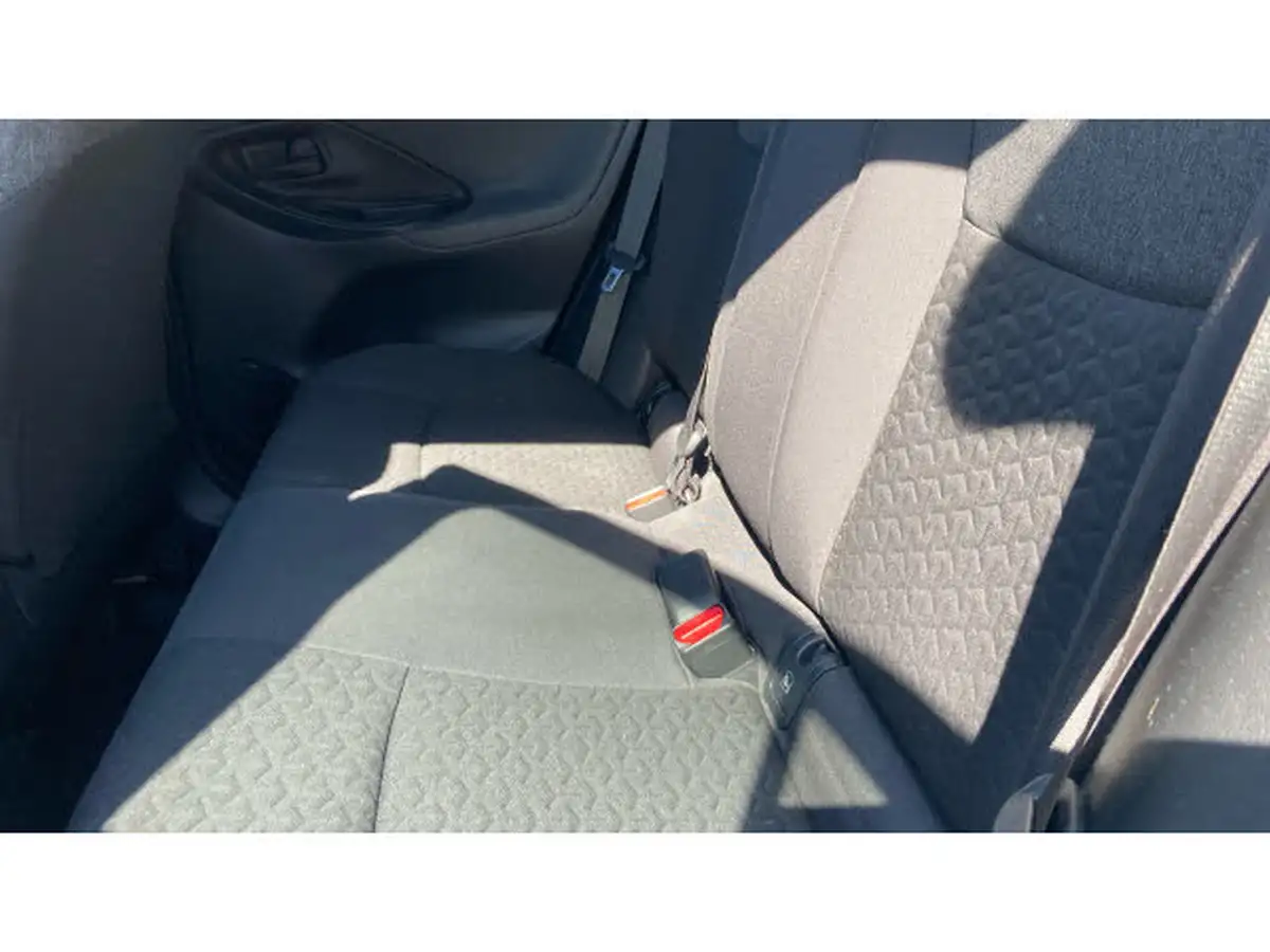 2022-toyota-yaris-15-vvt-i-design-panoramic-roof-big-21