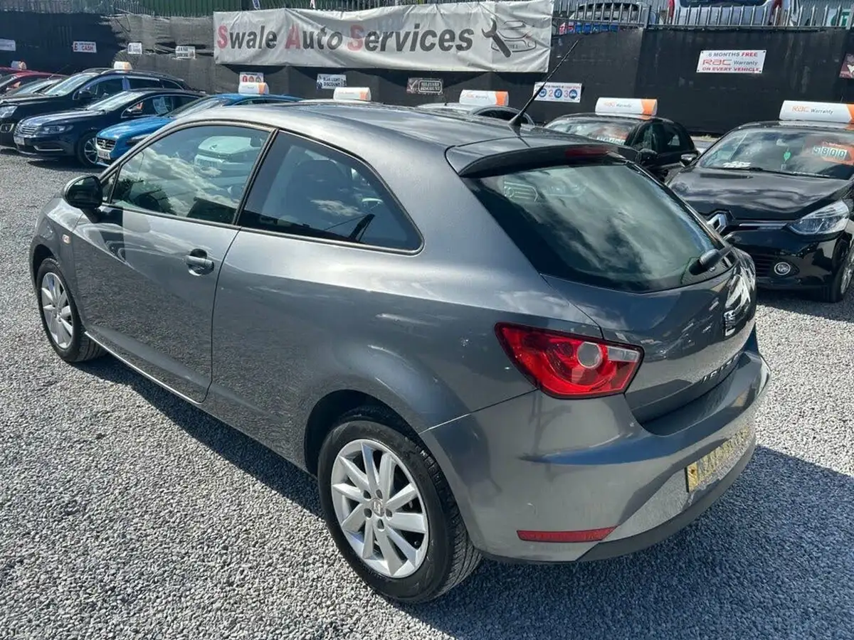 2013-seat-ibiza-14-se-sportcoupe-hatchback-3d-big-5