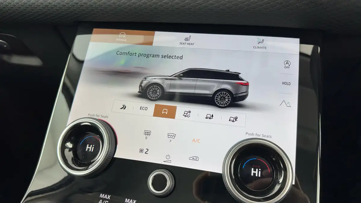 2022-land-rover-range-rover-velar-20-d200-velar-big-17