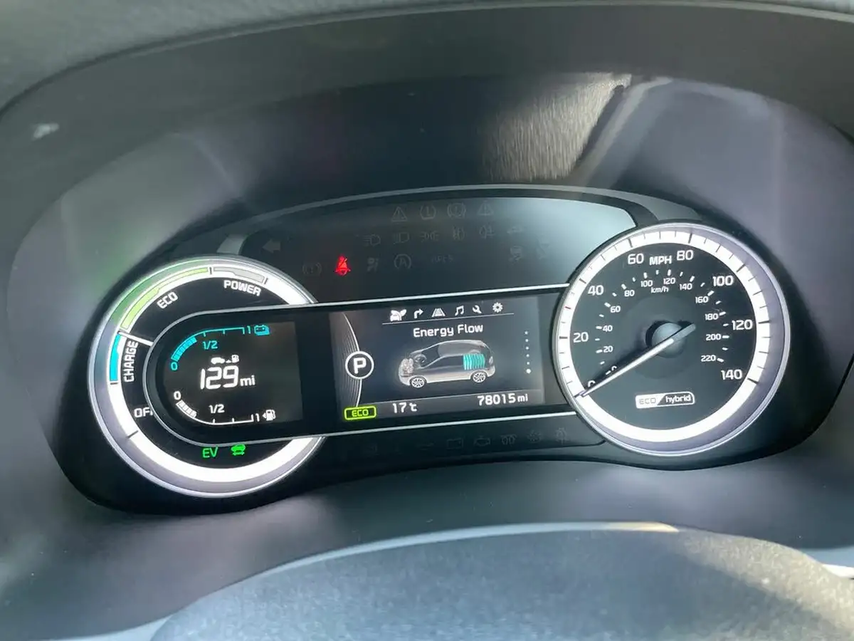 2017-kia-niro-16-gdi-3-157kwh-lithium-ion-big-13