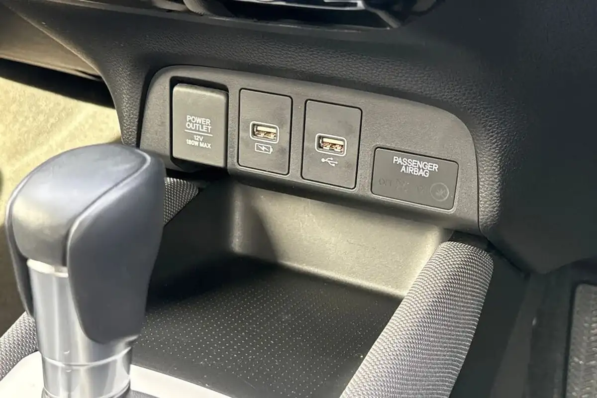 2021-honda-jazz-15-i-mmd-crosstar-ex-107ps-big-37