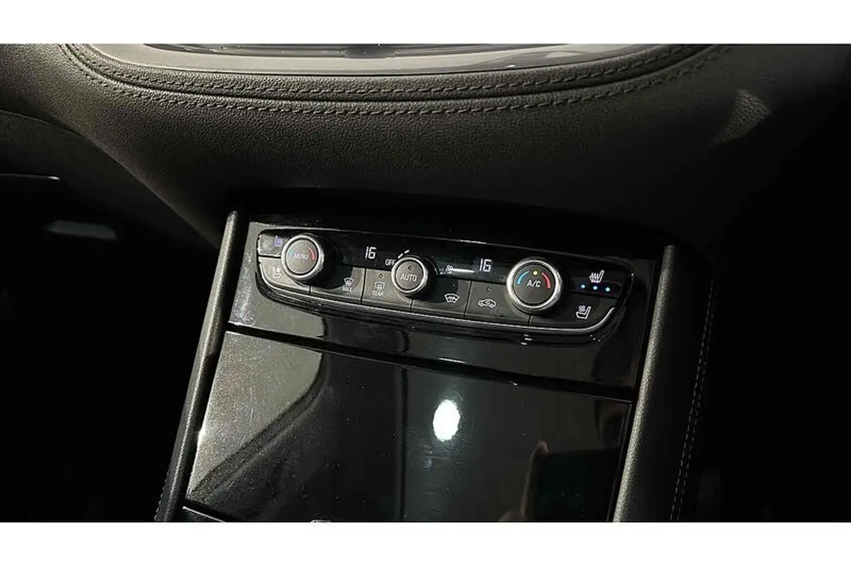 2019-vauxhall-grandland-x-12-elite-nav-ss-big-50