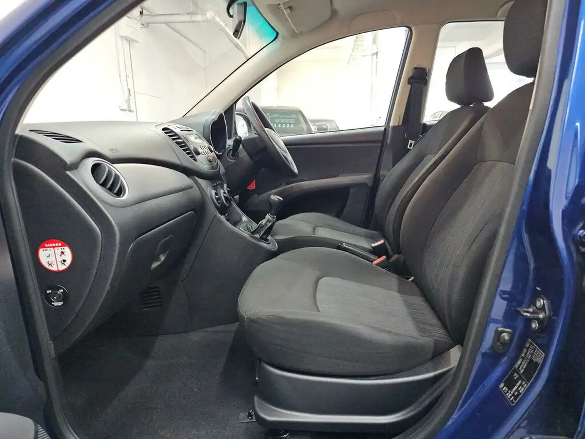 2012-hyundai-i10-12-classic-85bhp-big-13