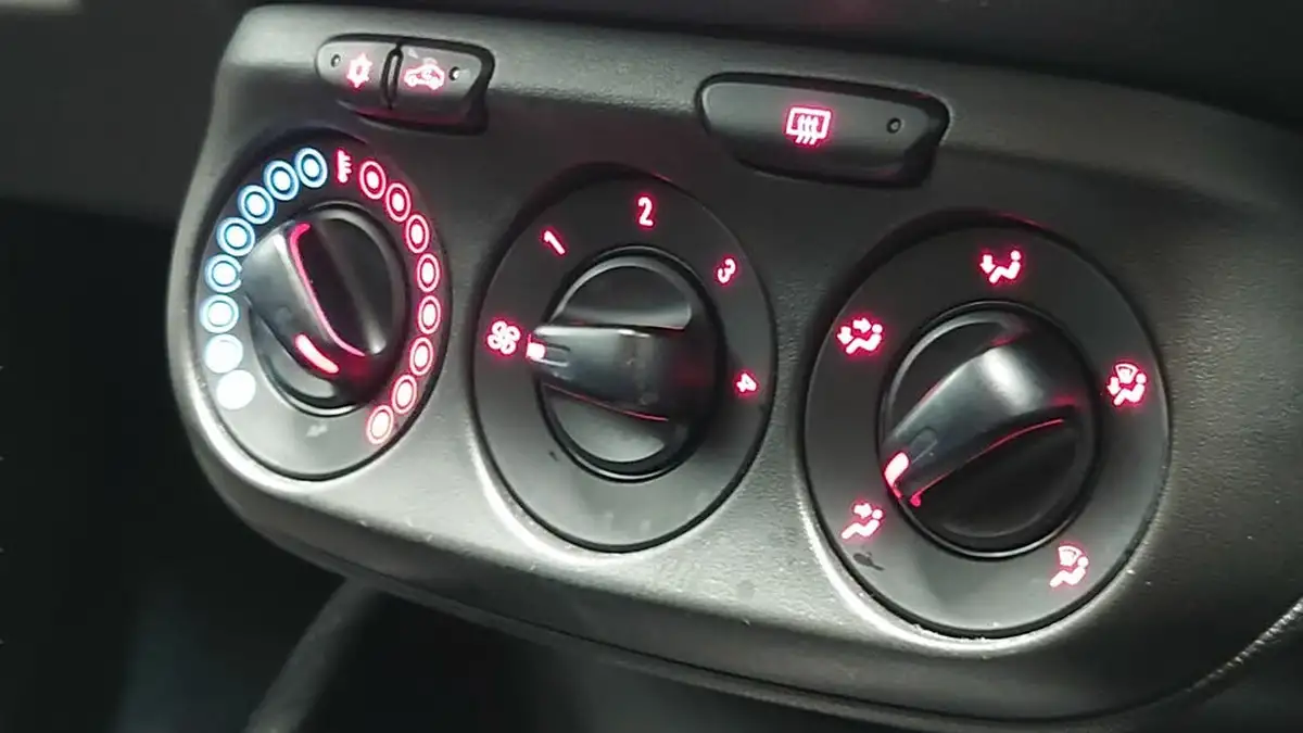2019-vauxhall-corsa-14i-se-nav-90ps-ecotec-5d-big-24