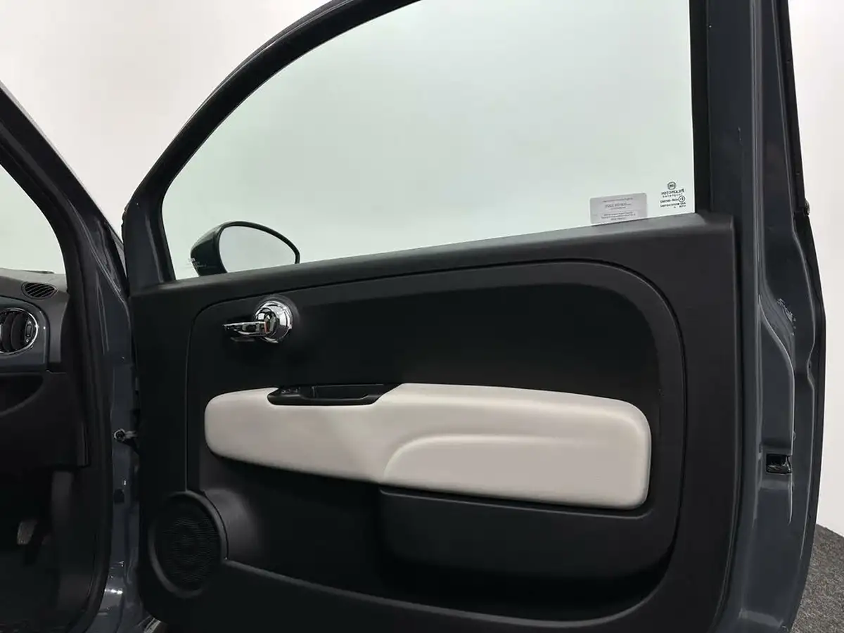2021-fiat-500-10-dolcevita-big-26