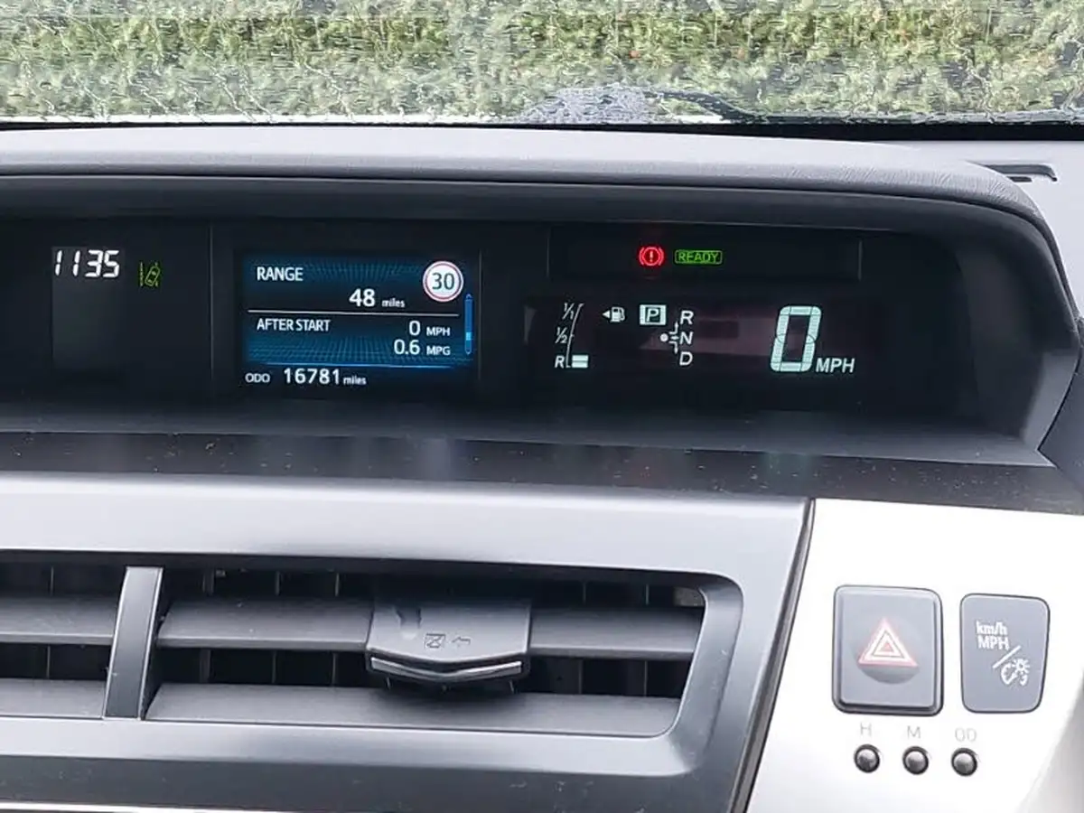 2020-toyota-prius-18-vvt-i-excel-big-14